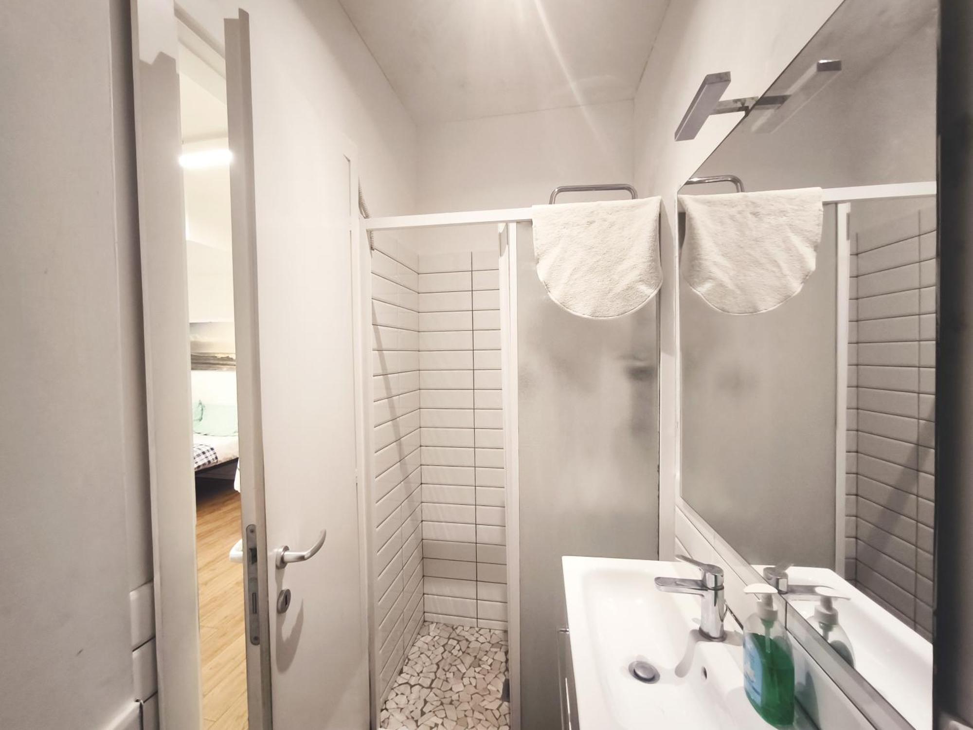 Free Breakfast- Cozy In The Heart Of Apartment Rom